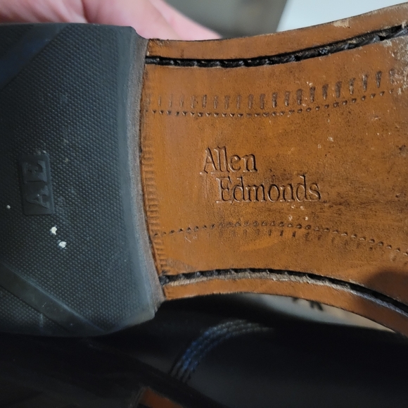 Allen Edmonds Fifth Avenue Black Leather Cap-Toe Dress Shoes Mens Size 8D - Picture 7 of 8